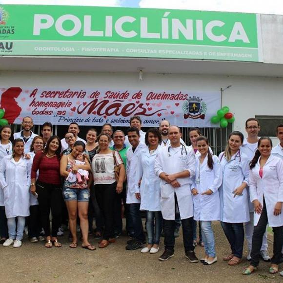 MÊS DAS MÃES