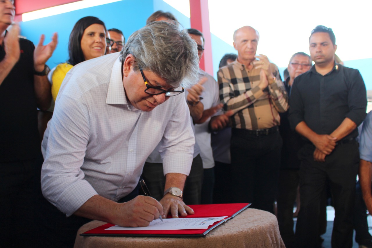 governador-em-queimadas-8.jpeg