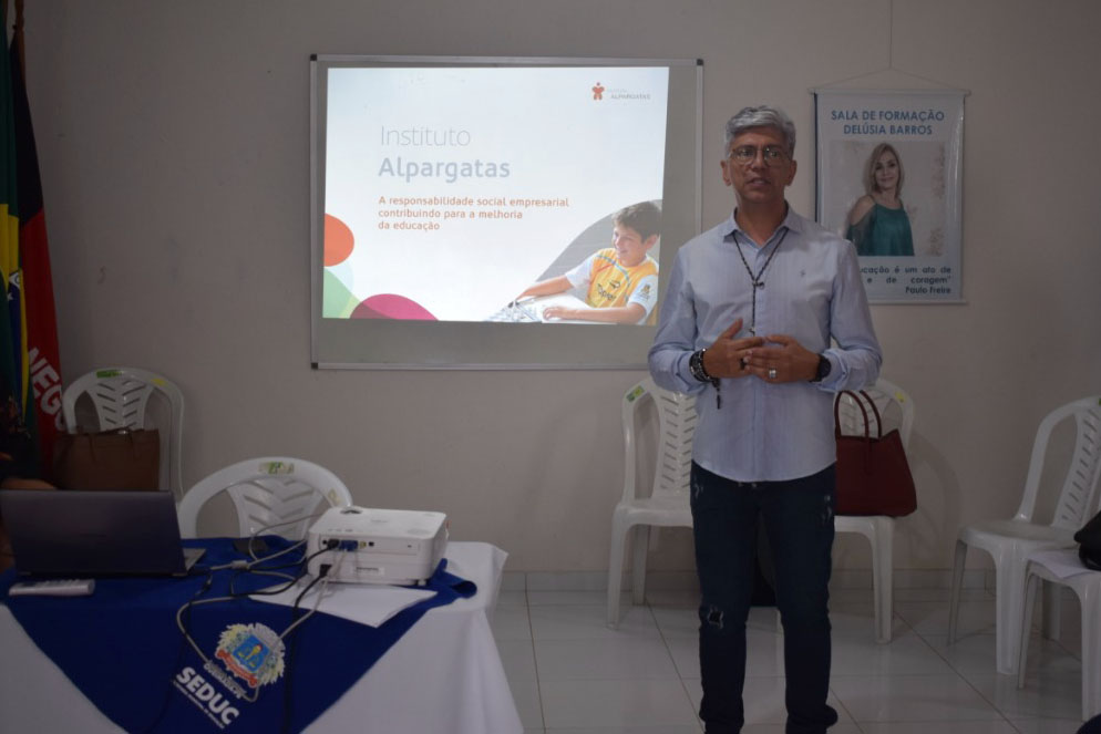 Seduc firma parceria com Instituto Alpargatas para projetos sobre cultura afro nas escolas