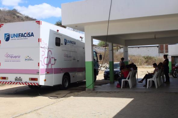 Secretaria de Saúde de Queimadas e Unifacisa firmam parceria e realizam exames de prevenção ao câncer de mama e colo de útero