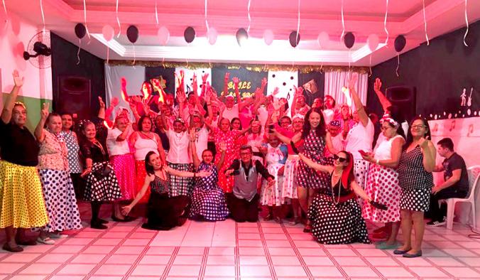 Secretaria de Desenvolvimento de Queimadas encerra comemorações do Idoso com Baile Anos 60