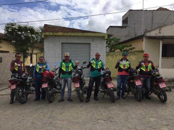 STTrans de Queimadas entrega permissões a taxistas e mototaxistas do município