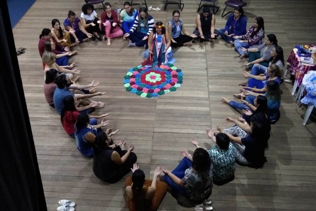 Seduc e Sesc-CG promovem curso de contação de histórias para educadores da rede municipal