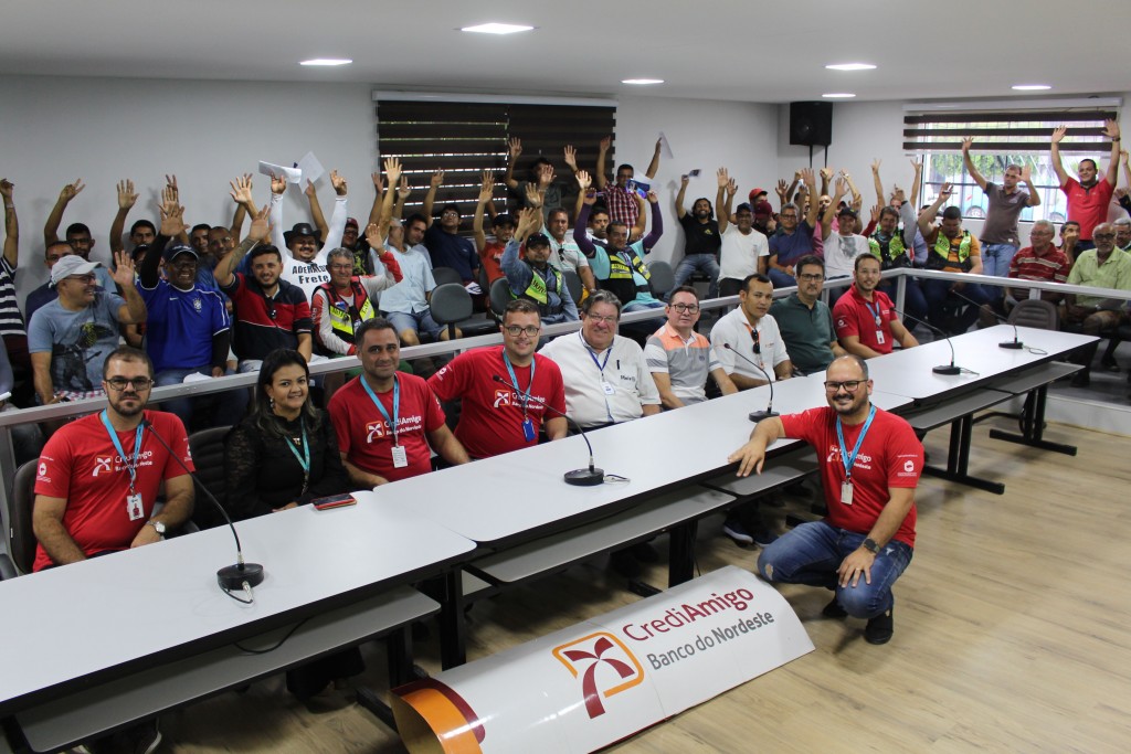 Parceria entre STTRANS e CrediAmigo oferece linha de crédito especial para taxistas e mototaxistas