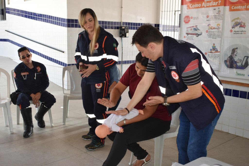SAMU realiza oficina de primeiros socorros para educadores da rede municipal de ensino