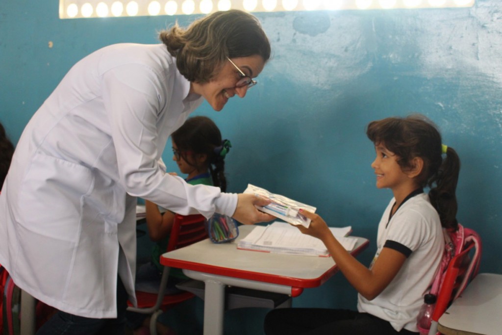 Programa Saúde na Escola inicia a distribuição dos kits de higiene bucal nas escolas municipais