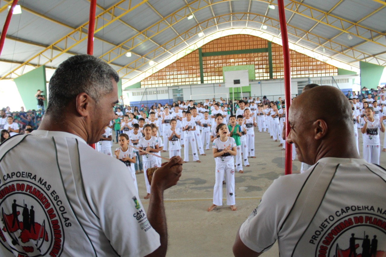 capoeira-na-escola-1.jpeg