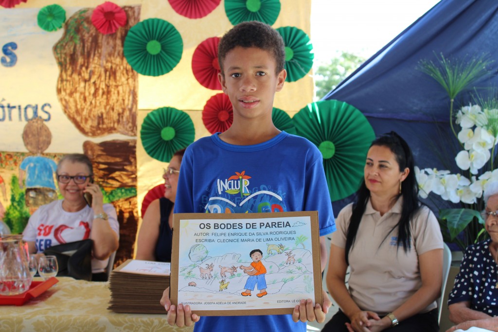 Alunos com dificuldades de aprendizagem produzem coleção de livros “Queimadas: entre pedras e histórias”