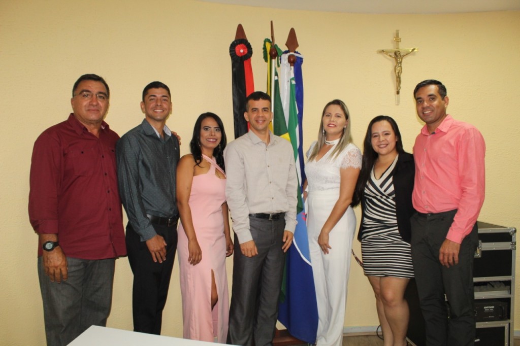 Novos conselheiros tutelares de Queimadas tomam posse para mandato de quatro anos