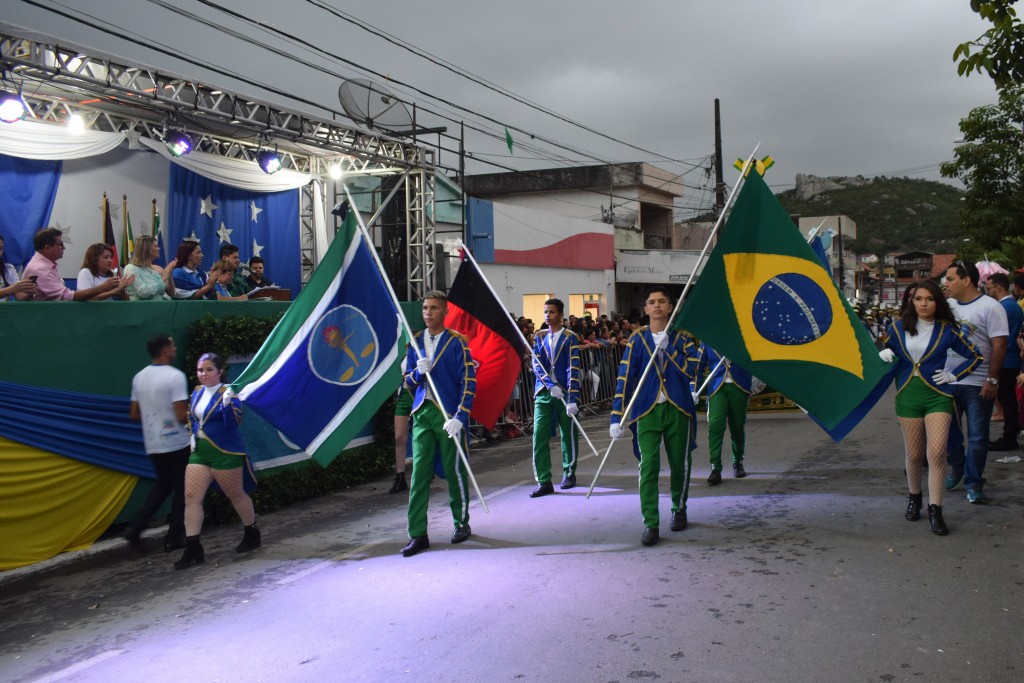 Prefeitura de Queimadas comunica cancelamento do Desfile Cívico de 7 de setembro