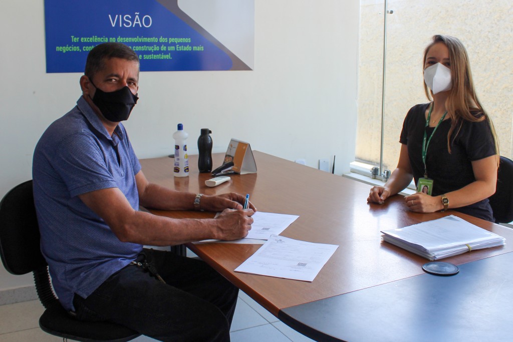 Programa Empreender PB assina contratos de concessão de linhas de créditos para empreendedores queimadenses