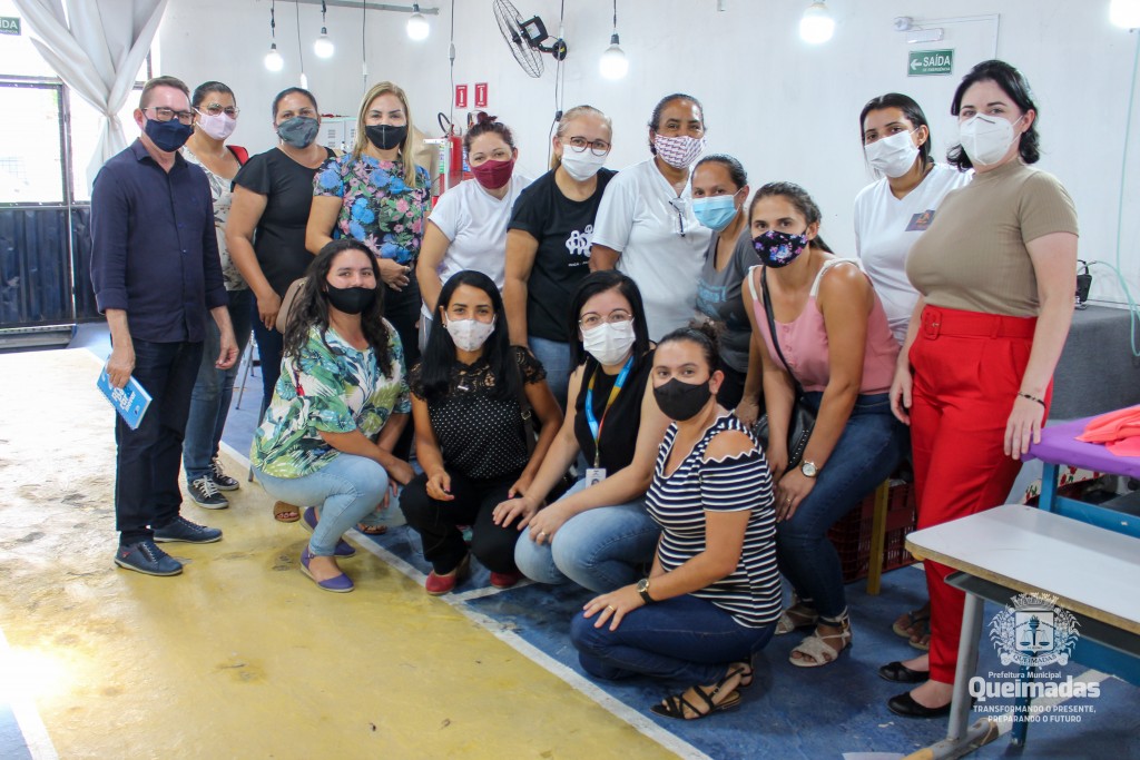 Costureiras de Queimadas participam de visita de intercâmbio para conhecer cooperativa têxtil