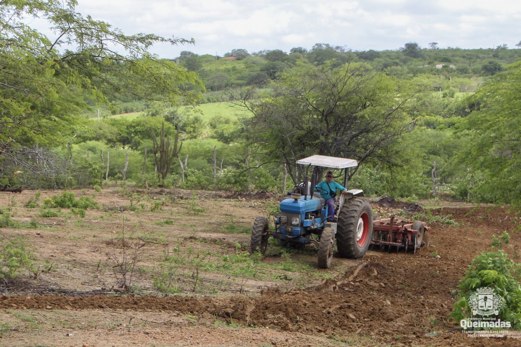 Programa Corte de Terras beneficia 1.500 famílias queimadenses em 2022
