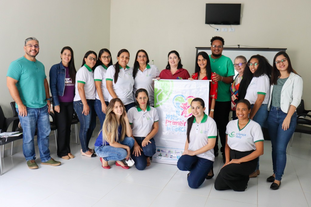 Profissionais do Comitê Gestor Municipal da Primeira Infância participam de momento formativo com equipe estadual