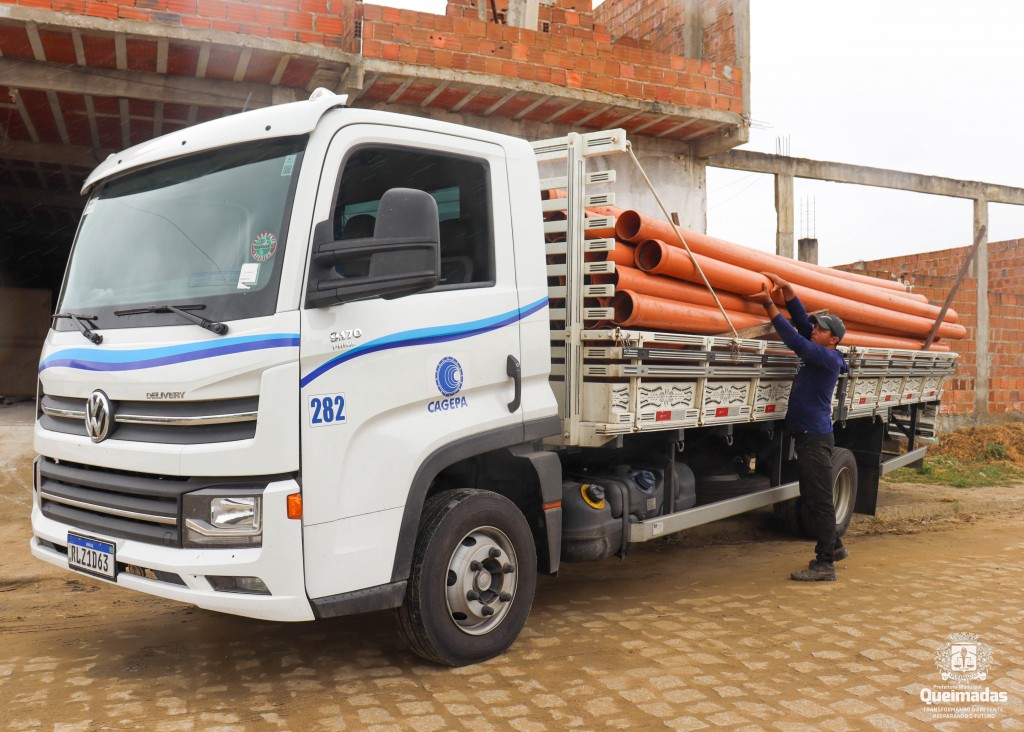 Bairro Cidade Tião do Rêgo recebe os primeiros materiais de construção para a obra do esgotamento sanitário